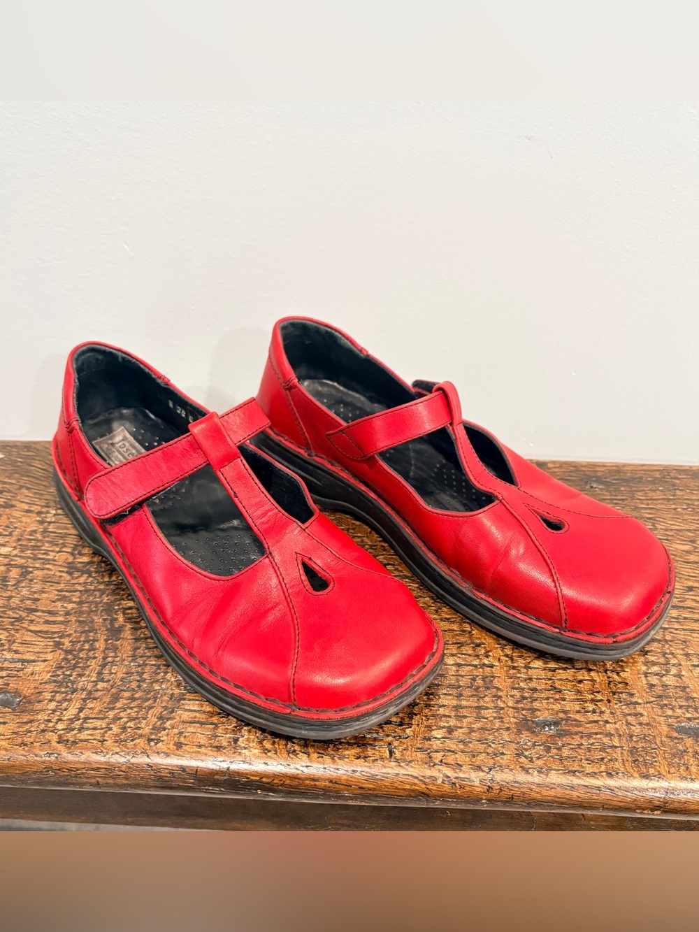 Josef Seibel Red Leather T-Strap Mary Jane Flats Comfort Shoes Size EU 38 US 7